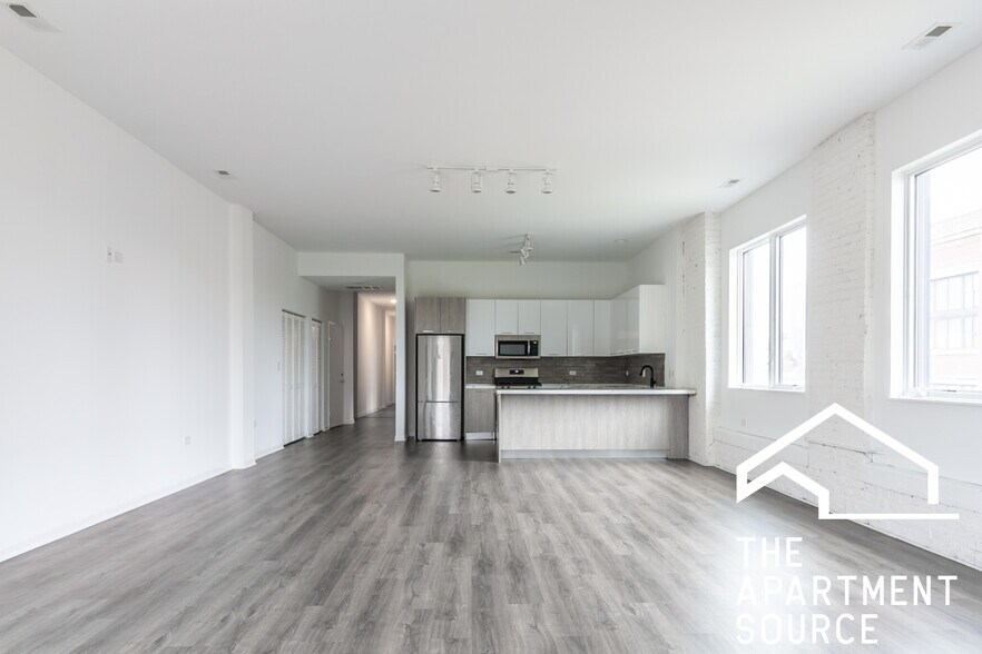 Building Photo - 2550 S Wabash Ave