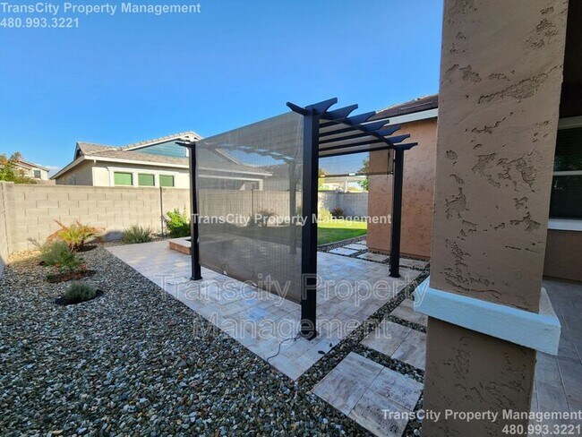 Building Photo - 3558 E Arabian Dr