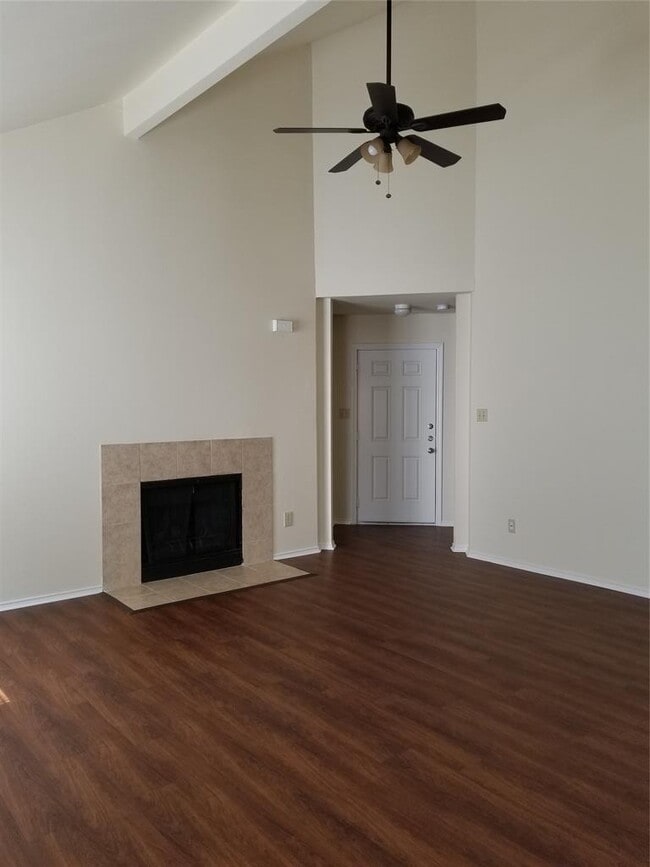 Building Photo - 1201 Danbury Square