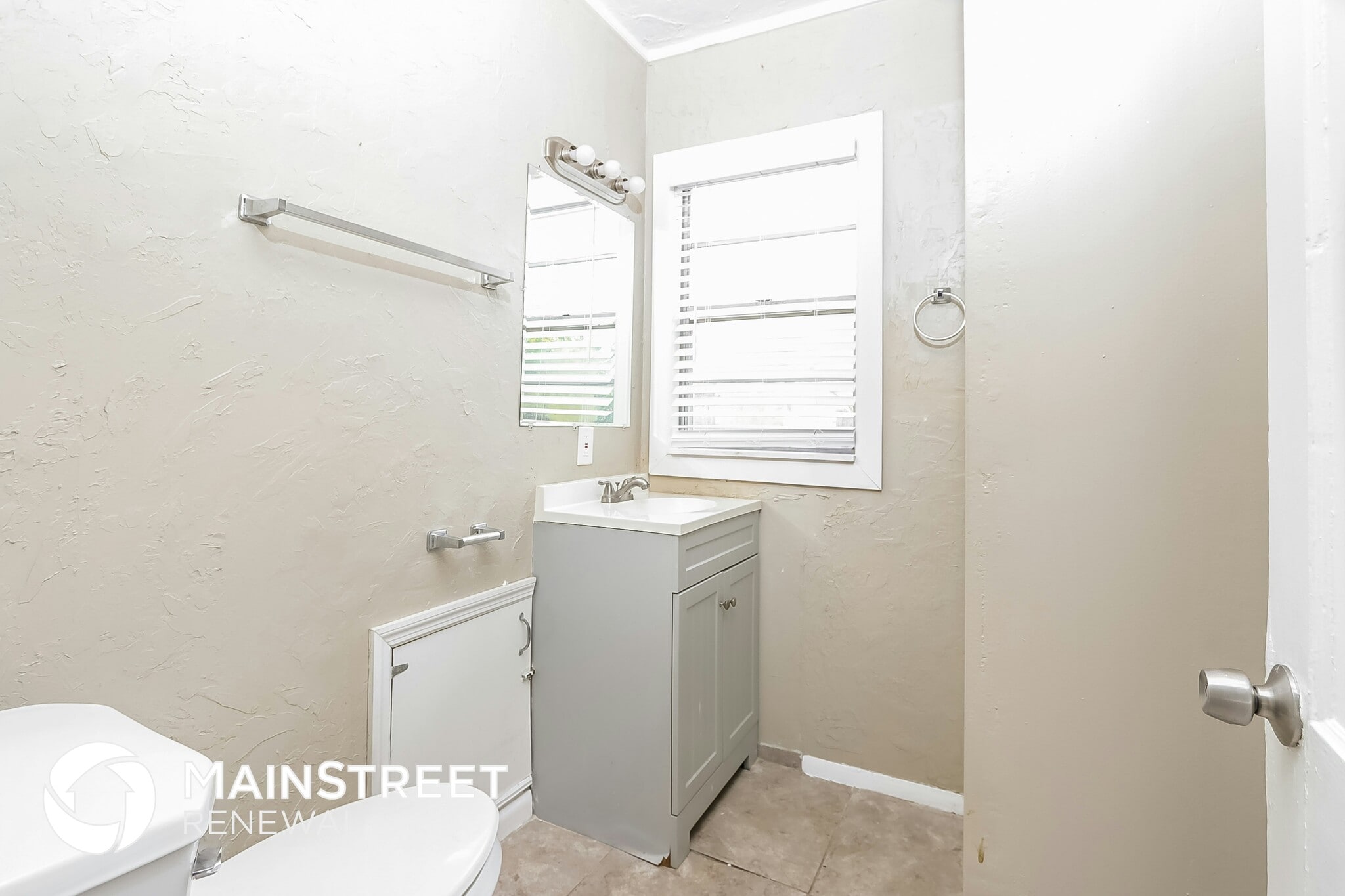 Building Photo - 733 Valley Forge Rd