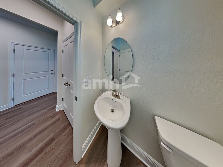 Building Photo - 1054 Heavenly Dr