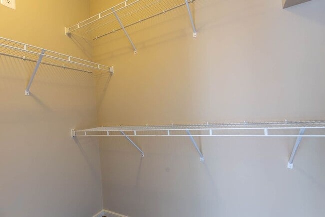 Building Photo - 2909 Chancellor's Way NE