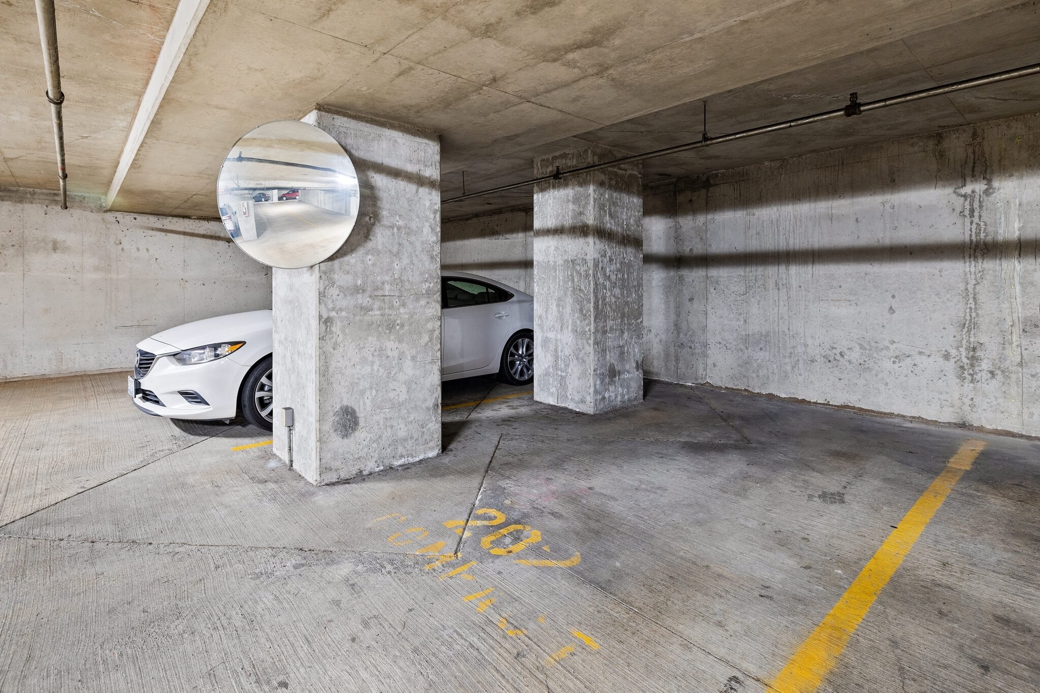 Building Photo - 121 Vine St