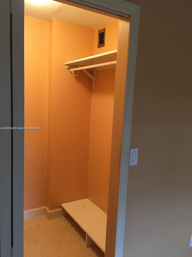 Building Photo - 9301 SW 92nd Ave