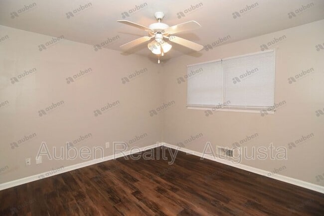 Building Photo - 1604 Johns Rd