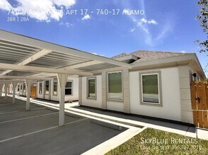 Building Photo - 740 N Alamo Rd