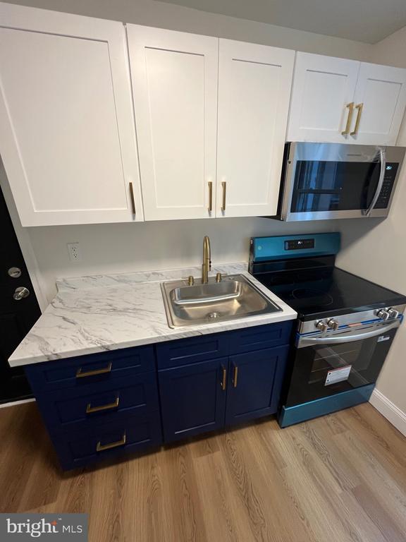 Building Photo - 904 S Cecil St