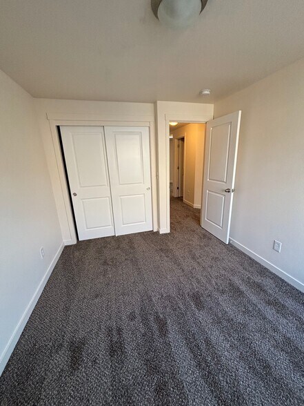 Bedroom 3 Closet - 13110 NE 25th St