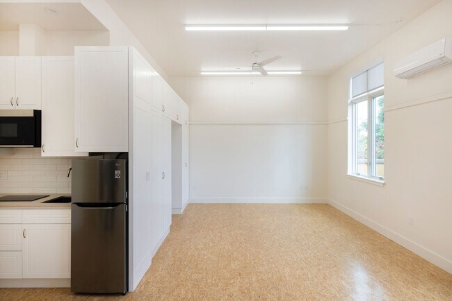 Building Photo - Bright Live-Work Studio with Deck & Tall Ceilings off Lowell Street in Oakland