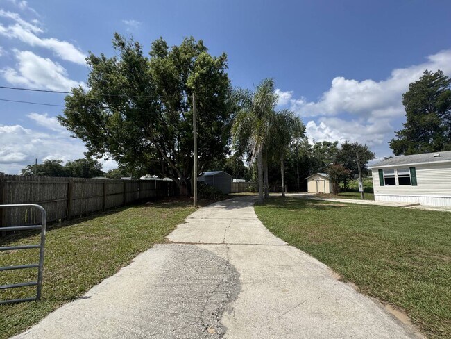 Building Photo - 11306 Ewing Dr