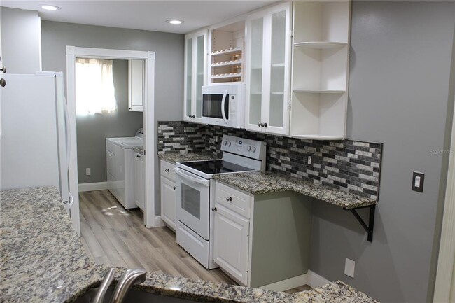 Building Photo - 8110 Cardena Ln