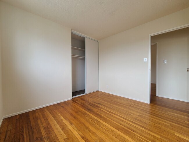 Building Photo - 90 Westline Dr