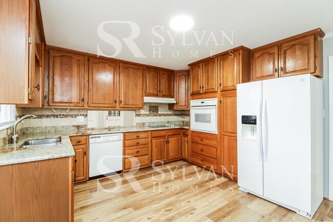 Building Photo - Beautiful 5BR home in North High Point!