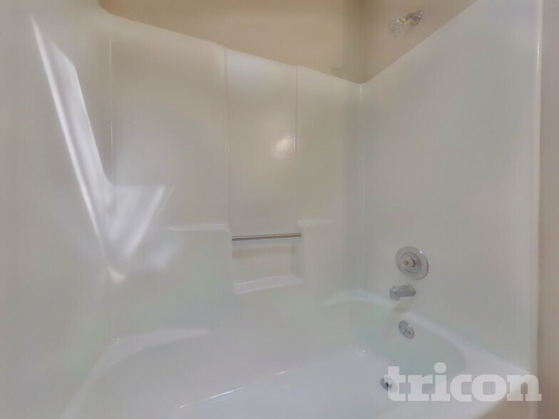 Building Photo - 286 MacLand Springs Dr