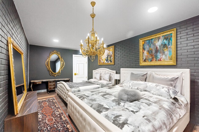 Building Photo - 6106 Royal Poinciana Ln