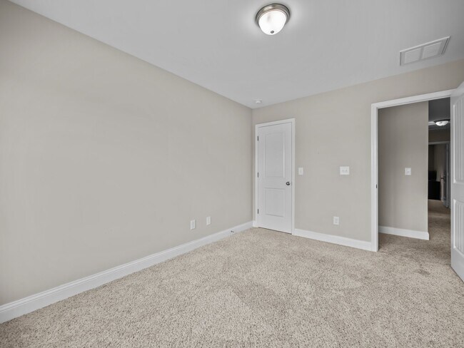 Building Photo - 220 Salty Dog Ln