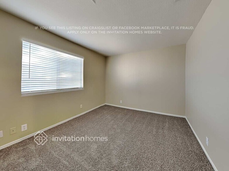 Building Photo - 8812 W Holly St