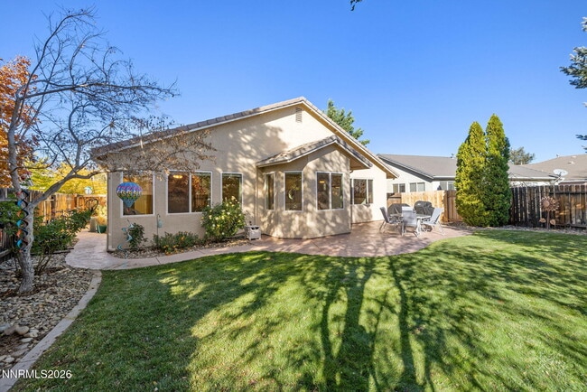 Building Photo - 10560 Vista Alta Dr