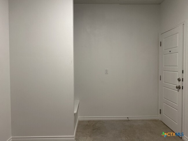 Building Photo - 3809 Hackberry Dr