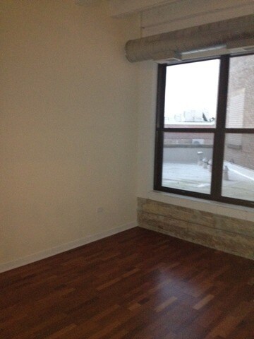 Building Photo - 4015 N Milwaukee Ave