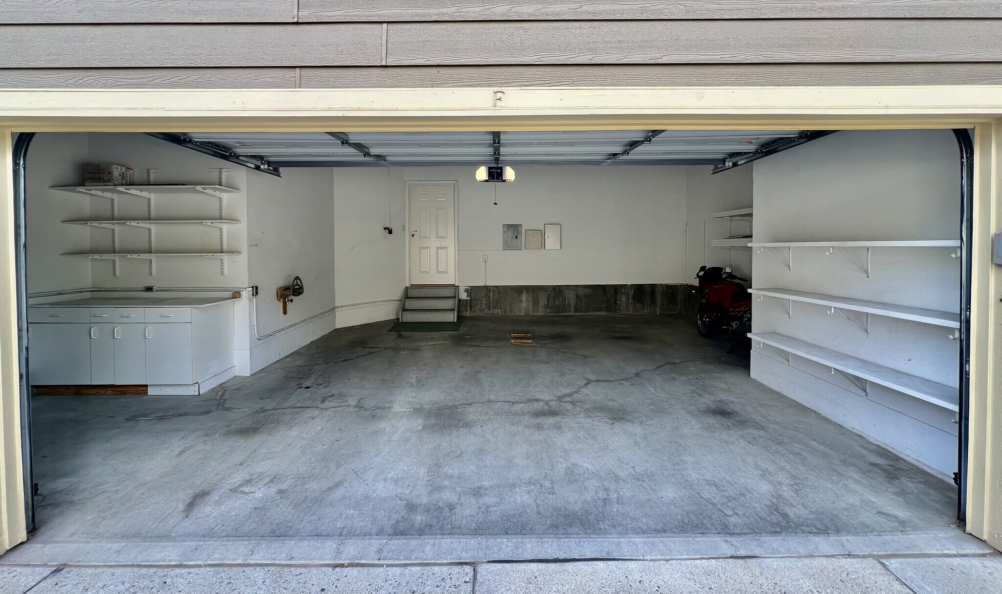 Building Photo - 6502 Silver Mesa Dr