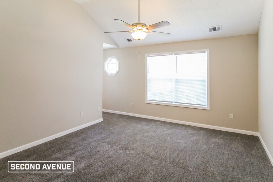 Building Photo - 7219 Ravenwood Ln
