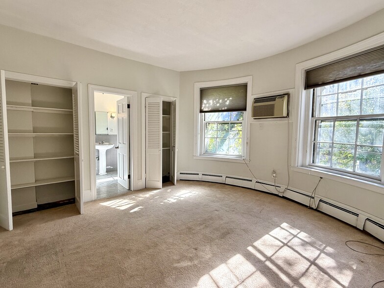 Building Photo - 550 Tremont St