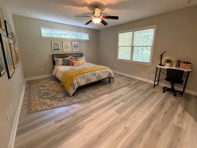 Building Photo - 4801 Cedar Lake Dr SE