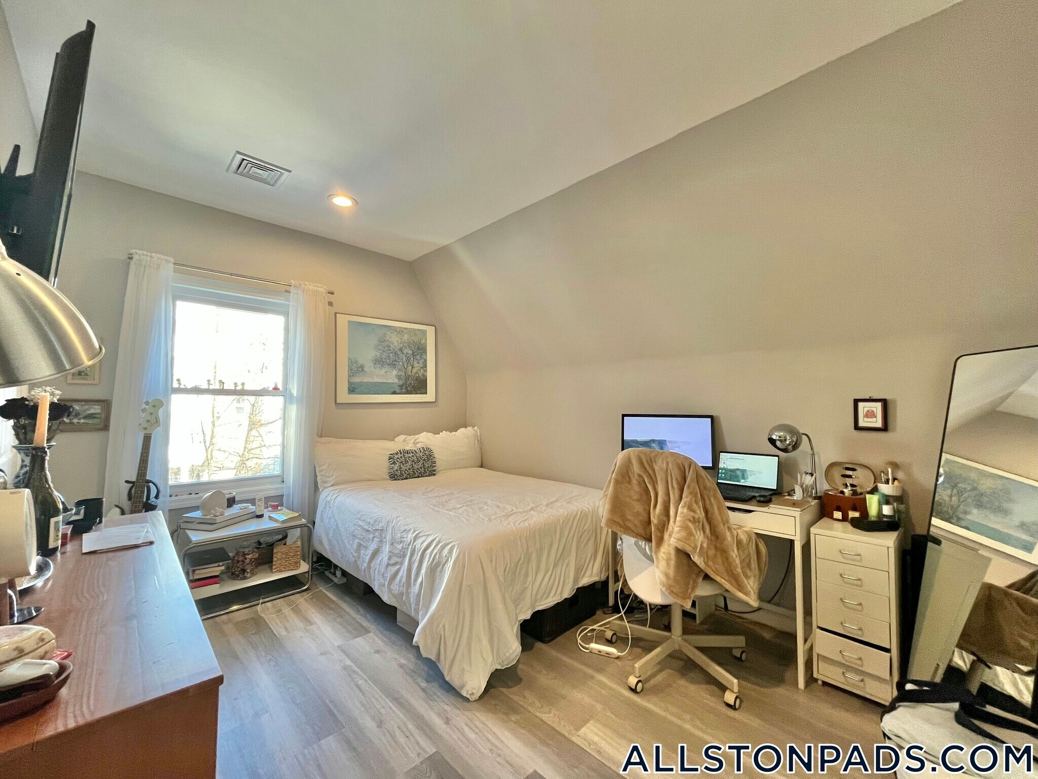 Building Photo - 66 Quint Ave