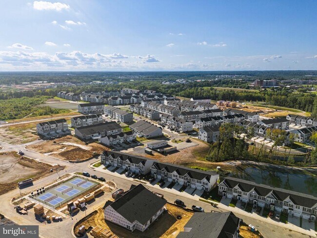 Building Photo - 4319 Southerby Dr