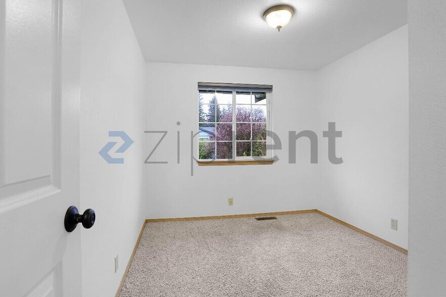 Building Photo - 1715 Gohr Rd