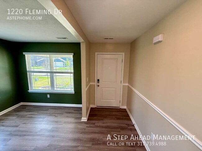 Building Photo - 1220 Fleming Dr