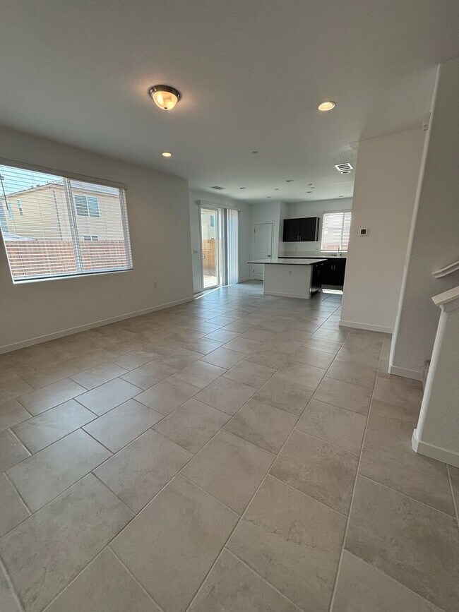 Building Photo - AVAILABLE SOON: Brand-New 2-Story Home wit...