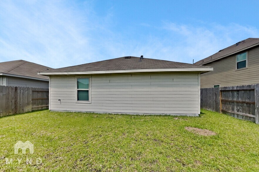 Building Photo - 18515 Cepagatti Dr
