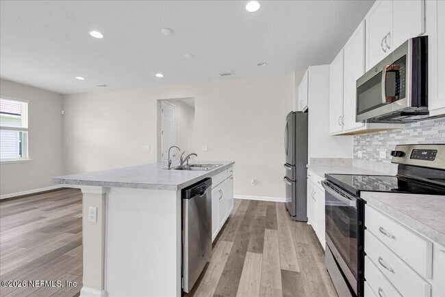 Building Photo - 1420 Tropical Pine Cove