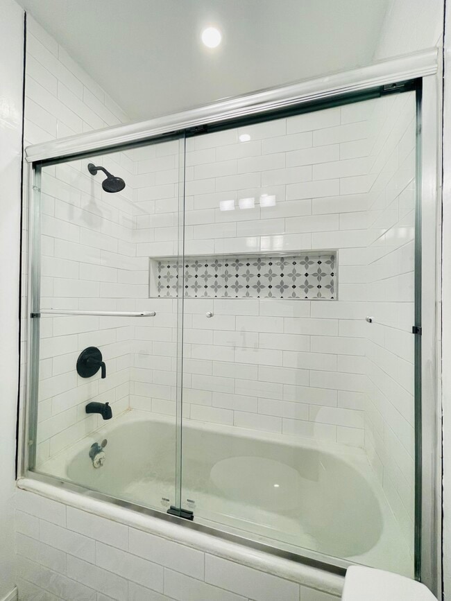 Building Photo - 3990 4th St