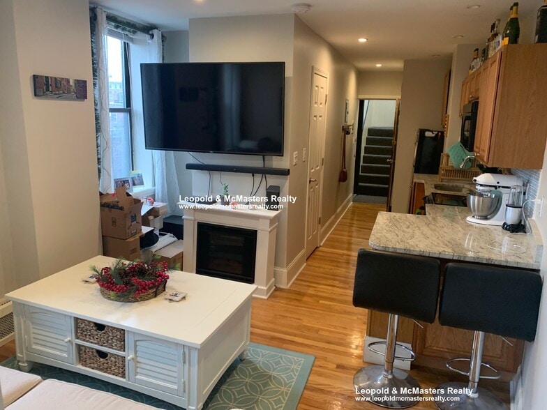 Primary Photo - 46 Joy St