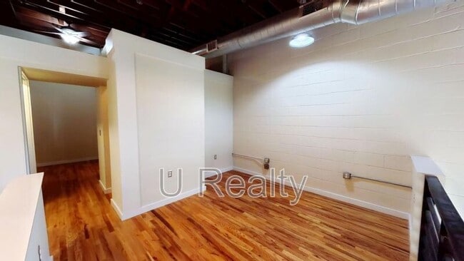 Building Photo - 800 Academy St