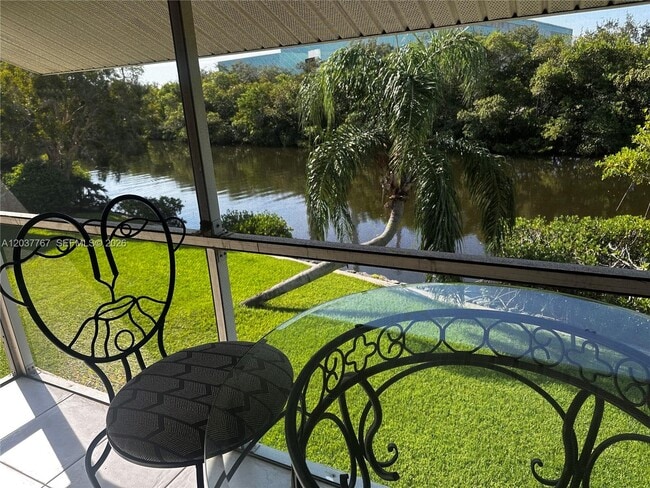 Building Photo - 1815 Robalo Dr