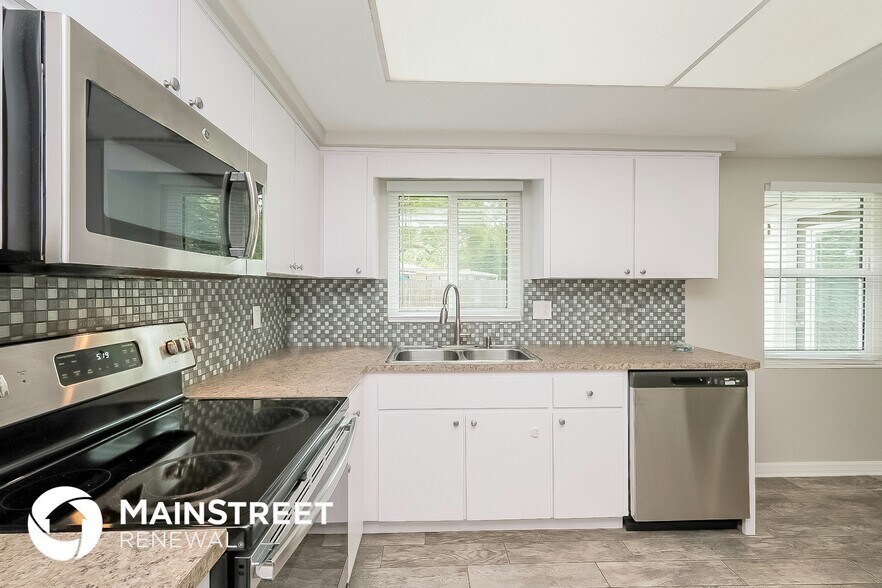 Building Photo - 2717 Gardner Pl