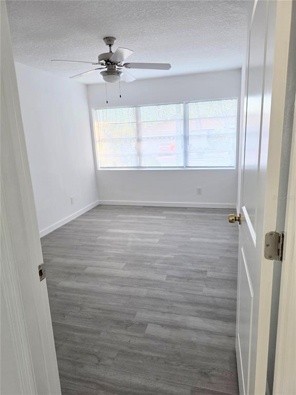 Building Photo - 748 Parkview Pl