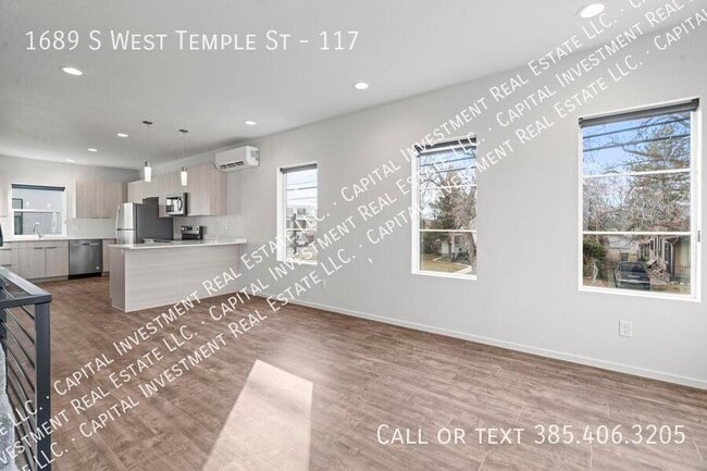 Building Photo - 1689 S W Temple St