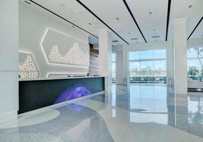 Building Photo - 650 West Ave