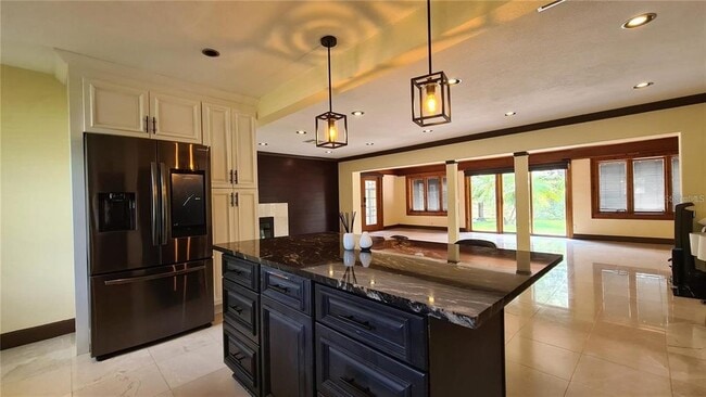 Building Photo - 1515 S West Shore Blvd