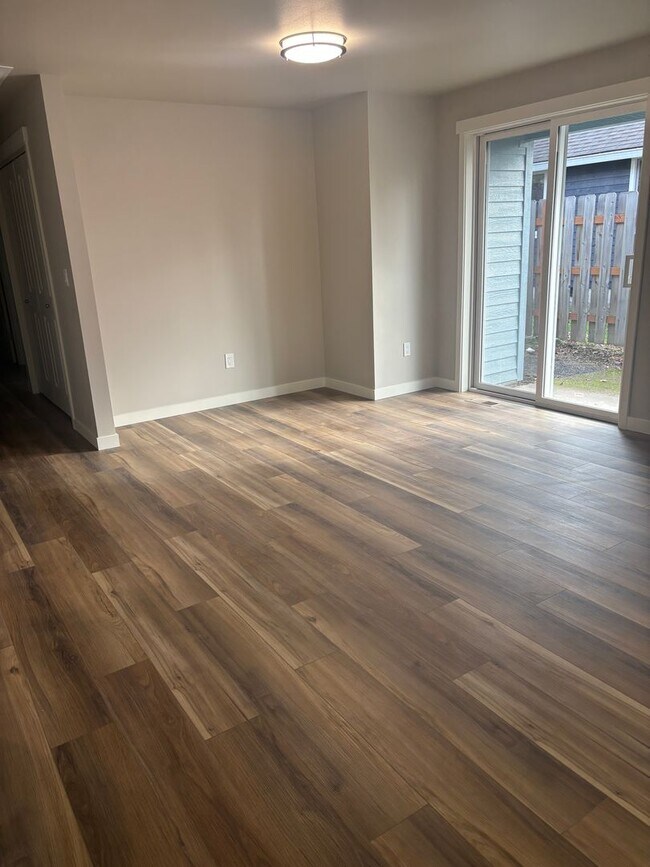 Building Photo - Beautifully Remodeled Single-Level House in North Newberg