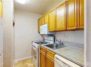 Building Photo - Beautiful 1 Bedroom 1 Bathroom  Available