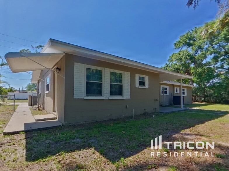 Building Photo - 15375 Hopedale Ln