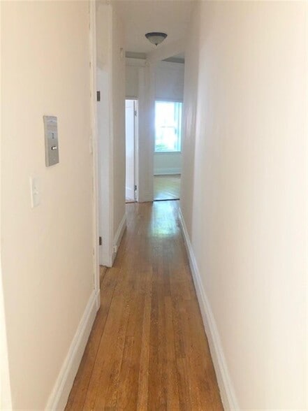 Building Photo - 90 Kirkland St