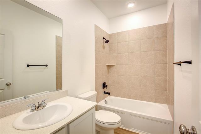 Building Photo - 532 Ranchito Pass