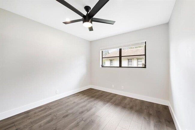 Building Photo - 3701 Arelia Dr